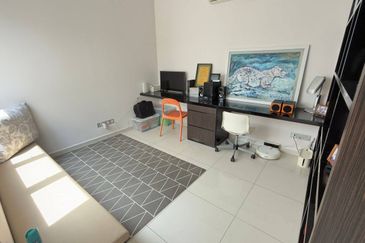 Freehold double storey cluster renovated at the green horizon hill iskandar puteri