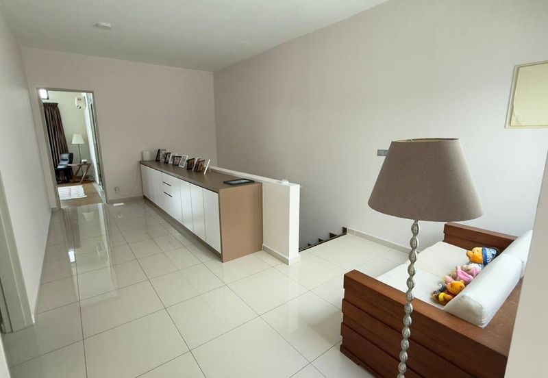 Freehold double storey cluster renovated at the green horizon hill iskandar puteri