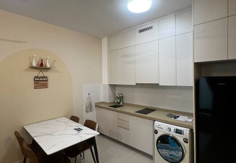 The M @ Medini Macrolink