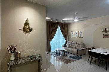 The M @ Medini Macrolink