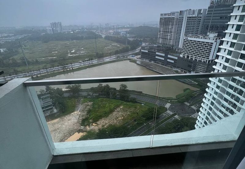 The M @ Medini Macrolink