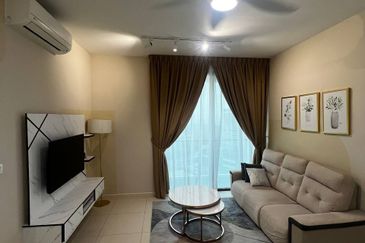 The M @ Medini Macrolink