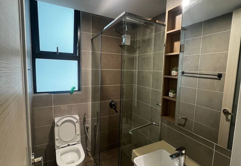 The M @ Medini Macrolink