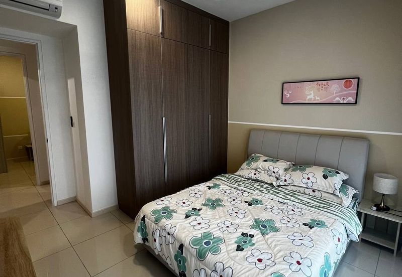 The M @ Medini Macrolink