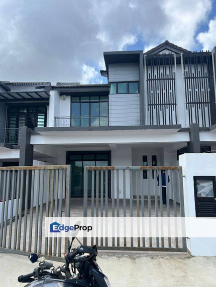 freehold double storey new landed house at jalan mutiara hijau kulai, Johor, Kulai