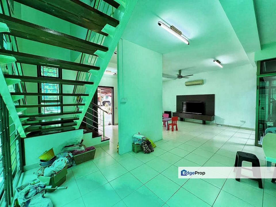 Freehold double storey cluster house renovated and guarded at taman sutera utama skudai, Johor, Skudai