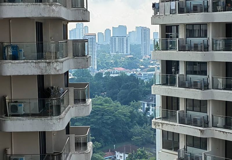 Baypoint @ Country Garden Danga Bay