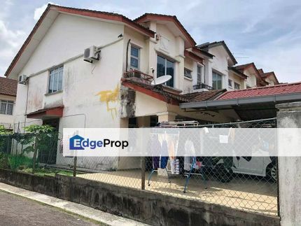 Freehold double storey end lot with land and renovated at pulai perdana skudai, Johor, Skudai