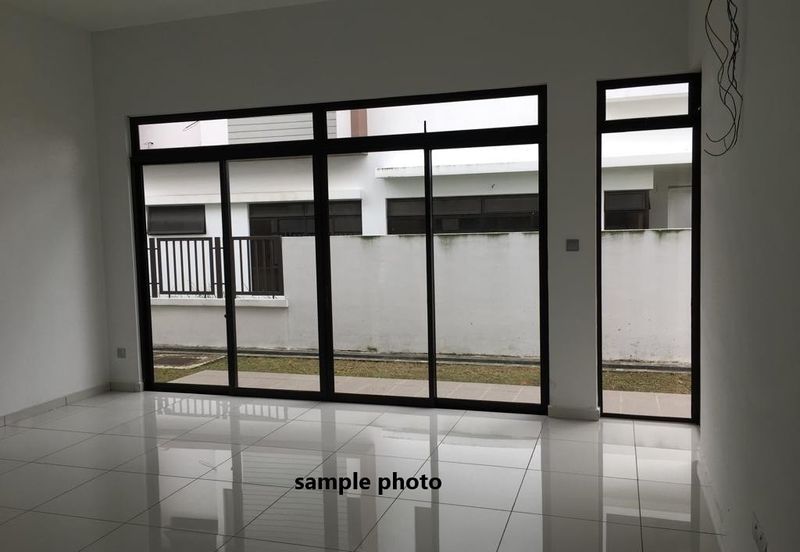 Freehold double storey cluster house guarded at the green horizon hill iskandar puteri