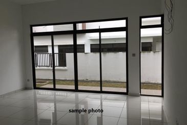 Freehold double storey cluster house guarded at the green horizon hill iskandar puteri