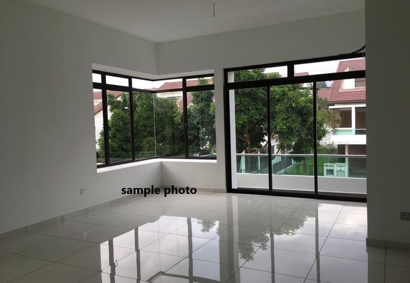 Freehold double storey cluster house guarded at the green horizon hill iskandar puteri