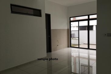 Freehold double storey cluster house guarded at the green horizon hill iskandar puteri