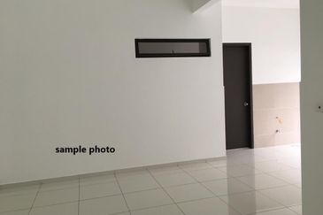 Freehold double storey cluster house guarded at the green horizon hill iskandar puteri