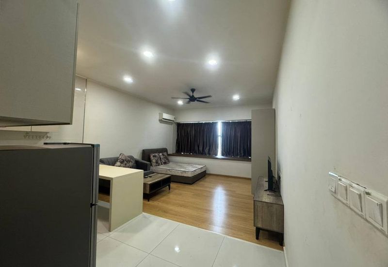 Baypoint @ Country Garden Danga Bay