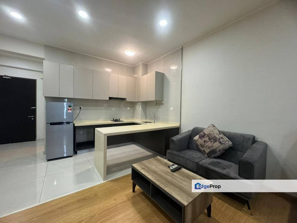 Freehold full loan bay point studio service apartment at danga bay johor bahru, Johor, Johor Bahru