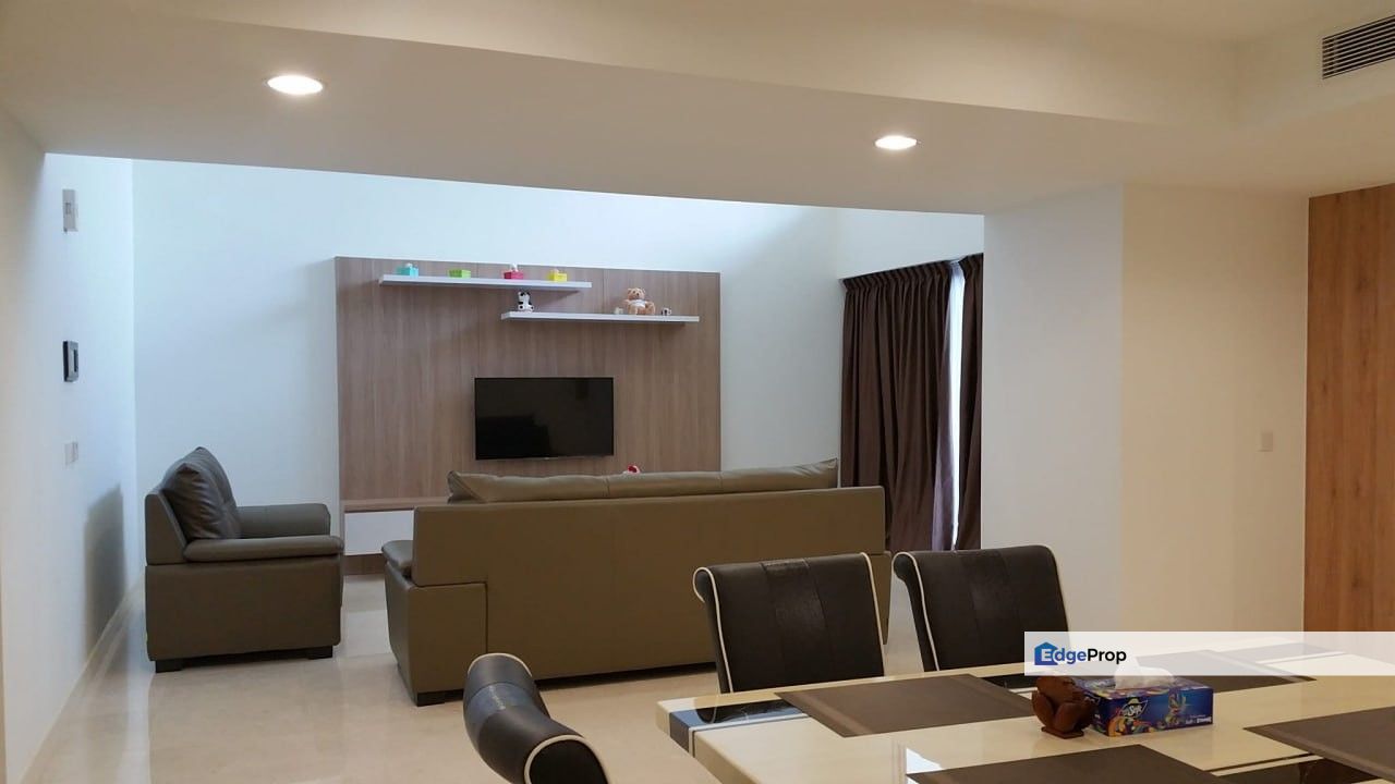 Freehold imperia condiminum renovated at puteri harbour iskandar puteri, Johor, Kota Iskandar