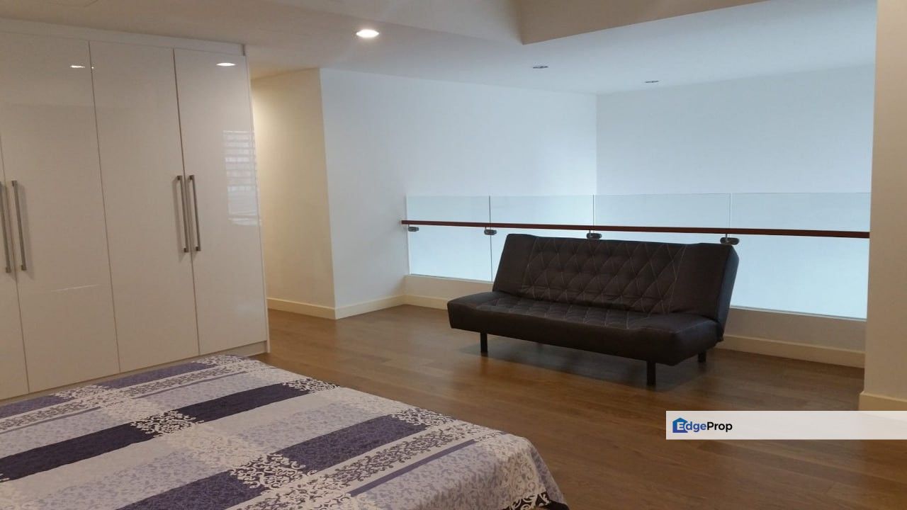 Freehold imperia condiminum renovated at puteri harbour iskandar puteri, Johor, Kota Iskandar