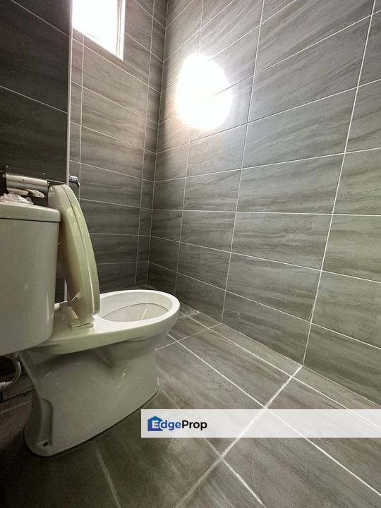 Double storey cluster house end lot at mutiara mas skudai, Johor, Skudai