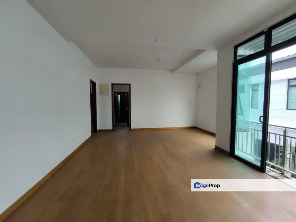 Freehold double storey bungalow guarded at nusa duta iskandar puteri, Johor, Johor Bahru