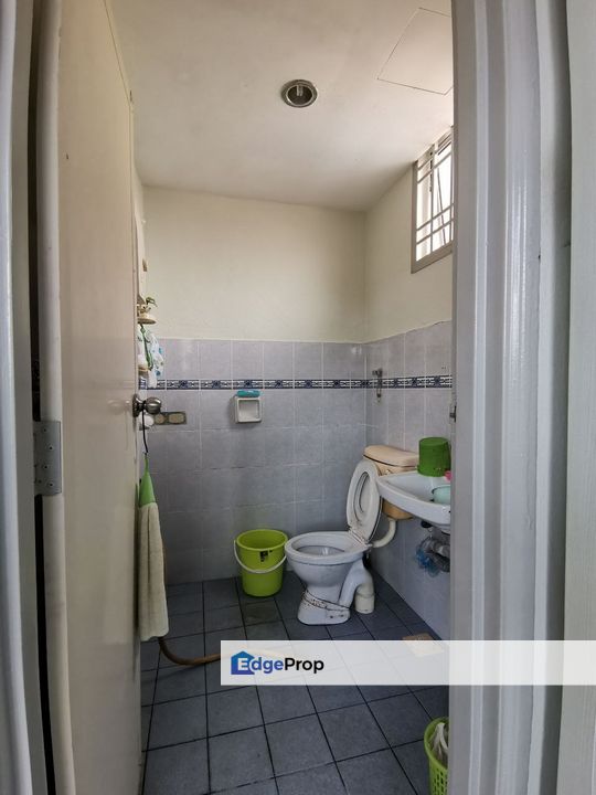 Freehold full loan villa bestari apartment at nusa bestari iskandar puteri, Johor, Skudai