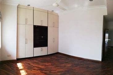 Bandar Tun Hussein Onn