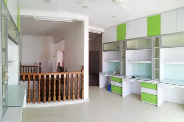 Bandar Tun Hussein Onn