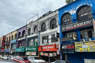 Kajang Town, Tenanted, Jalan Tun Abdul Aziz