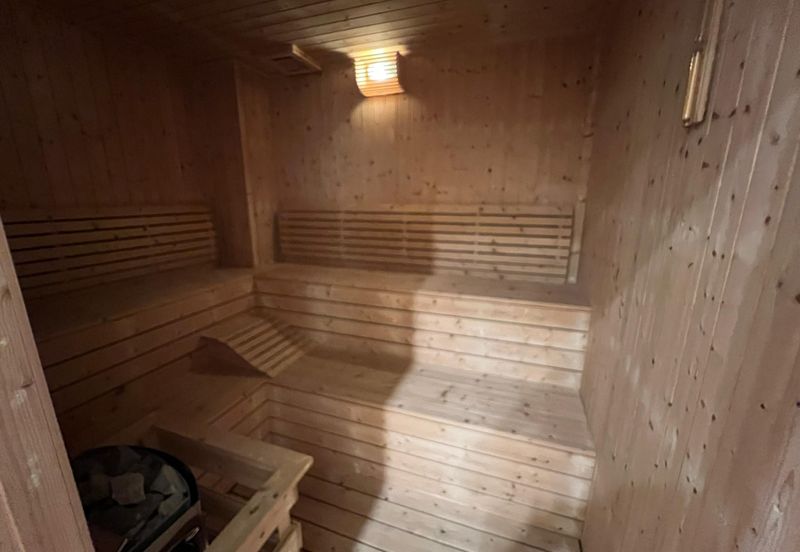 Jalan Puncak Perdana 