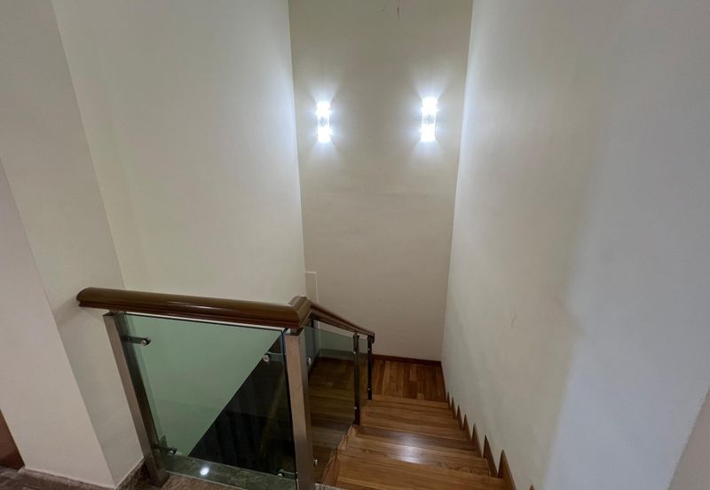 Jalan Puncak Perdana 