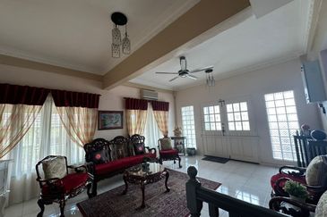 Jalan Suasana, Bandar Tun Hussein Onn