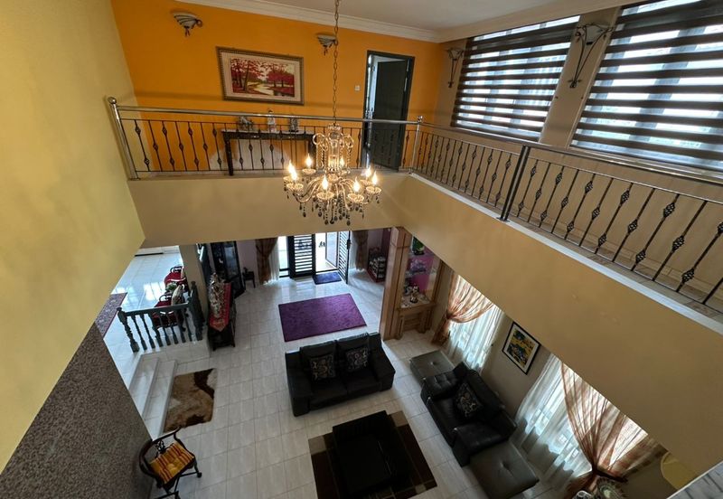 Jalan Suasana, Bandar Tun Hussein Onn