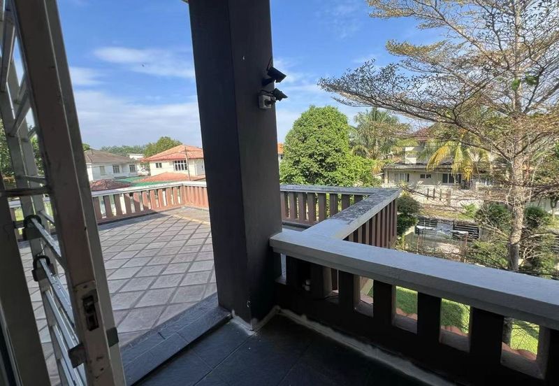 Taman Desa Meringin, Country Height Kajang