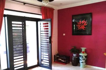 Jalan Suasana, Bandar Tun Hussein Onn