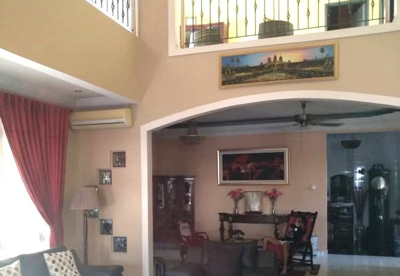 Jalan Suasana, Bandar Tun Hussein Onn