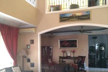 Jalan Suasana, Bandar Tun Hussein Onn