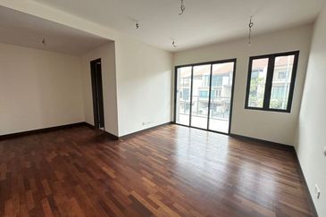 Tiara Hills, Taman Taynton View