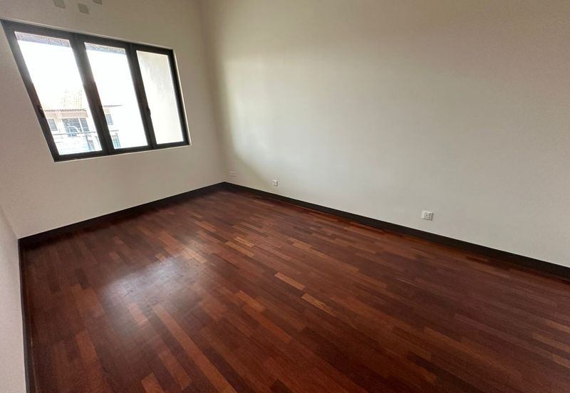 Tiara Hills, Taman Taynton View