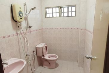 Jalan Suasana, Bandar Tun Hussein Onn