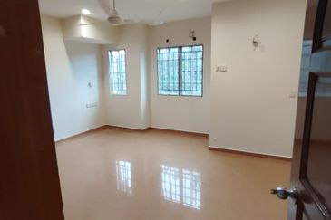 Jalan Suasana, Bandar Tun Hussein Onn