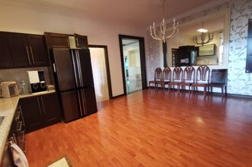 Jalan Puncak Perdana 