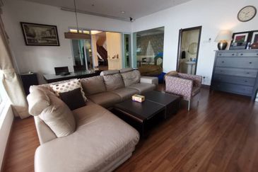 Jalan Puncak Perdana 