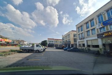 Jalan Kenari, Bandar Puchong Jaya