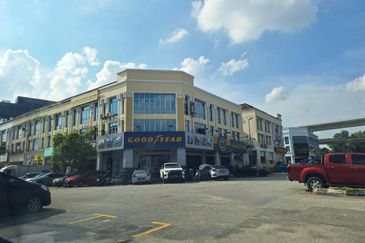 Jalan Kenari, Bandar Puchong Jaya