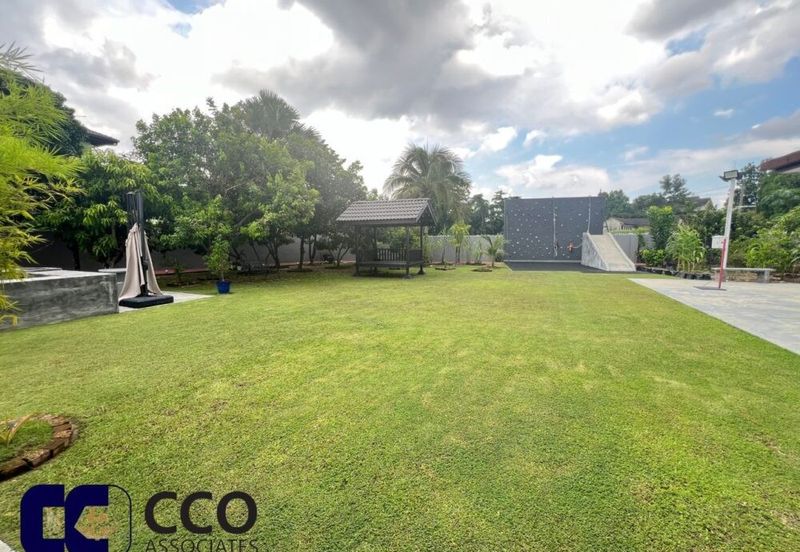 Jalan Raja Dihilir, Ipoh - FREEHOLD Super Spacious 1-Storey Bungalow House (For Sale)