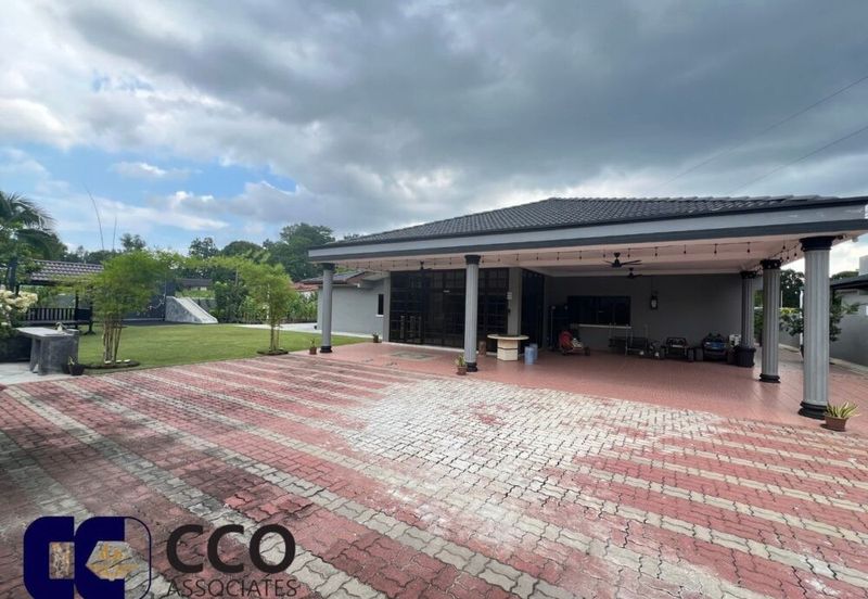 Jalan Raja Dihilir, Ipoh - FREEHOLD Super Spacious 1-Storey Bungalow House (For Sale)