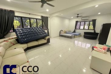 Jalan Raja Dihilir, Ipoh - FREEHOLD Super Spacious 1-Storey Bungalow House (For Sale)