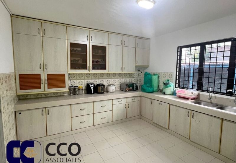 Jalan Raja Dihilir, Ipoh - FREEHOLD Super Spacious 1-Storey Bungalow House (For Sale)
