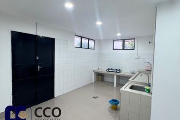 Jalan Raja Dihilir, Ipoh - FREEHOLD Super Spacious 1-Storey Bungalow House (For Sale)