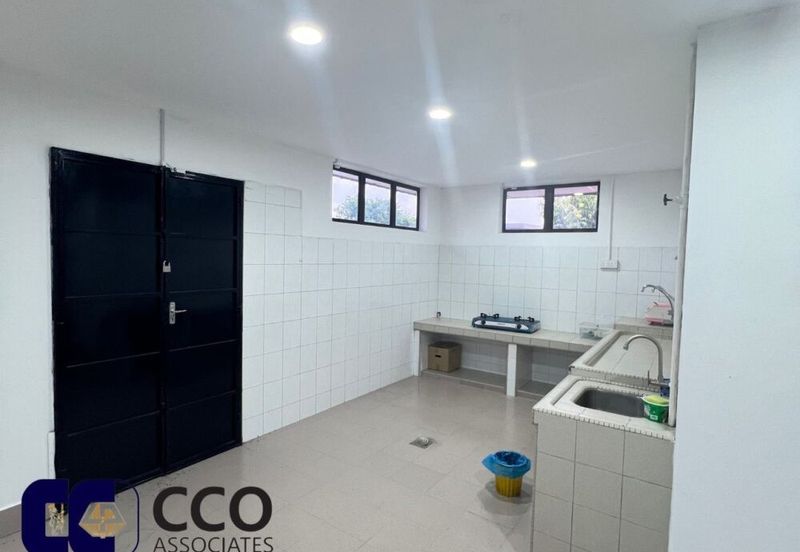 Jalan Raja Dihilir, Ipoh - FREEHOLD Super Spacious 1-Storey Bungalow House (For Sale)