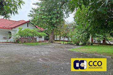 Manorama Garden Fair Park, Ipoh - FREEHOLD Well Maintained 1-Storey Bungalow House with Spacious Land  (For Sale)